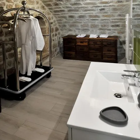 Comballe Charmante Avec Jacuzzi * Sanilhac